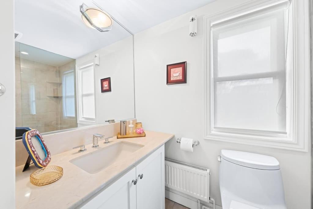 Retro Private Near Finch, Retro House, Wi-fi *